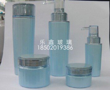 深耕行業，專業定制 化妝品瓶制造與代理服務的全方位解讀